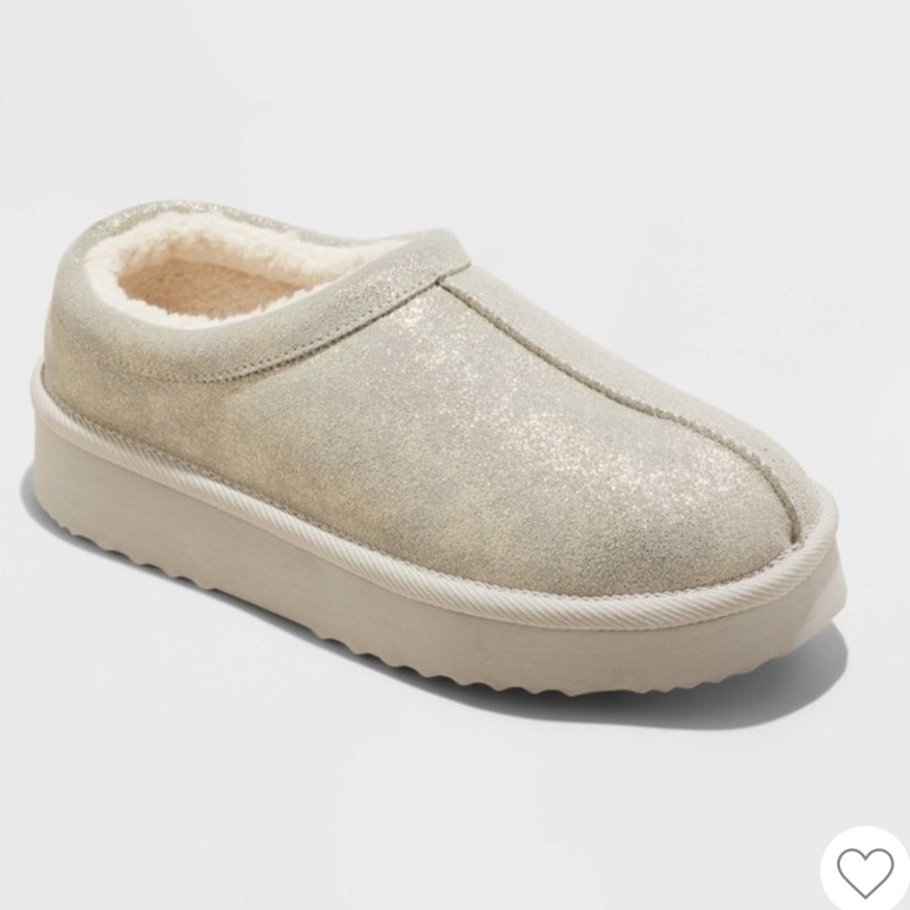 Stars Above Slippers- size 7 just tried on, in perfect condition